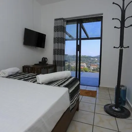 Vendol Sky Resort Kandy Exterior photo